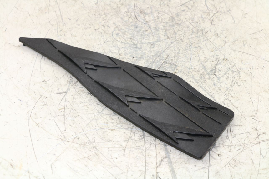 photo de TAPA REPOSAPIES GOMMA RIEJU RS SPORT NAKED 50 (2013 - 2018)