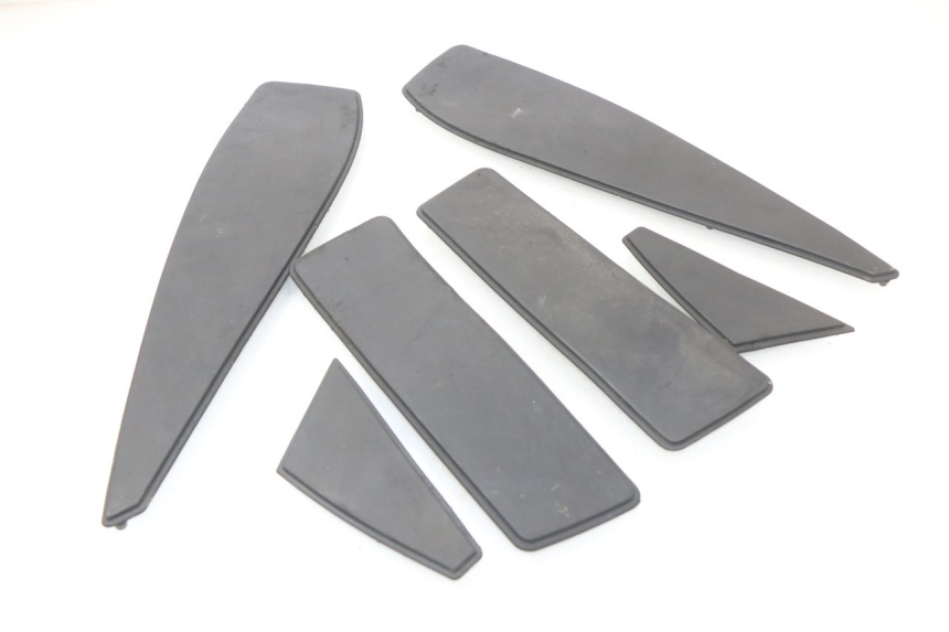 photo de ALFOMBRA DE PASO PEUGEOT SATELIS 125 (2010 - 2012)