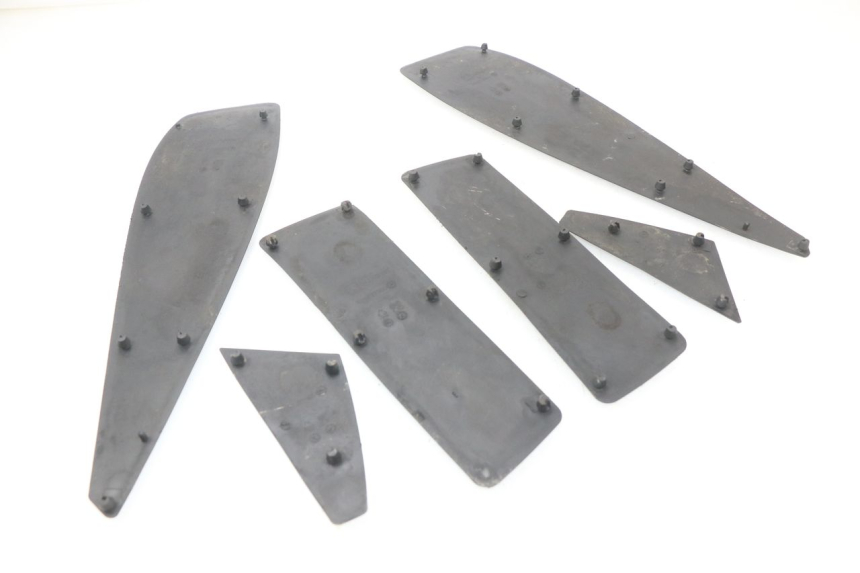 photo de ALFOMBRA DE PASO PEUGEOT SATELIS 125 (2010 - 2012)