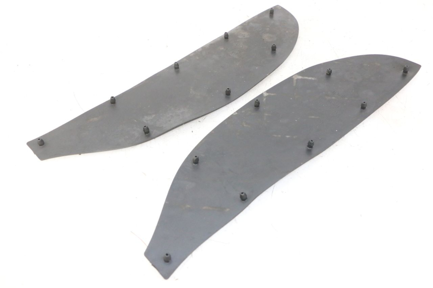 photo de TAPA REPOSAPIES GOMMA APRILIA SCARABEO GT TOURING 125 (1999 - 2005)