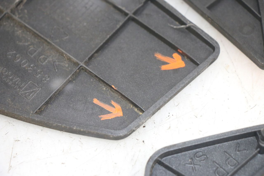 photo de ALFOMBRA PARA PISOS APRILIA SR 2T 50 (2012 - 2017)