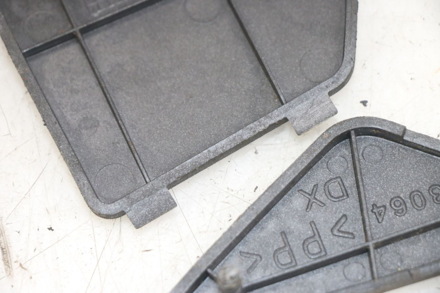 photo de ALFOMBRA PARA PISOS APRILIA SR 2T 50 (2012 - 2017)