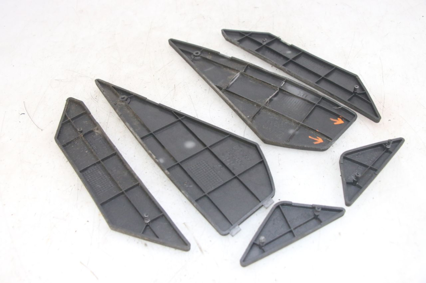 photo de ALFOMBRA PARA PISOS APRILIA SR 2T 50 (2012 - 2017)