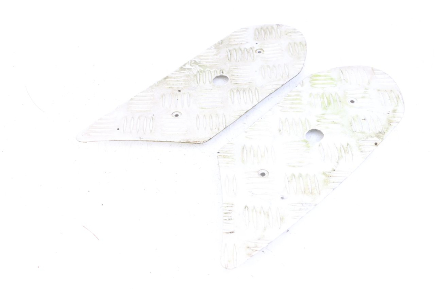 photo de TAPA REPOSAPIES GOMMA PEUGEOT STREETZONE 2T 50 (2014 - 2019)