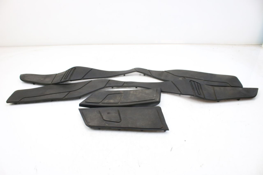 photo de ALFOMBRA PARA PISOS SUZUKI AN BURGMAN 400 (2006 - 2010)