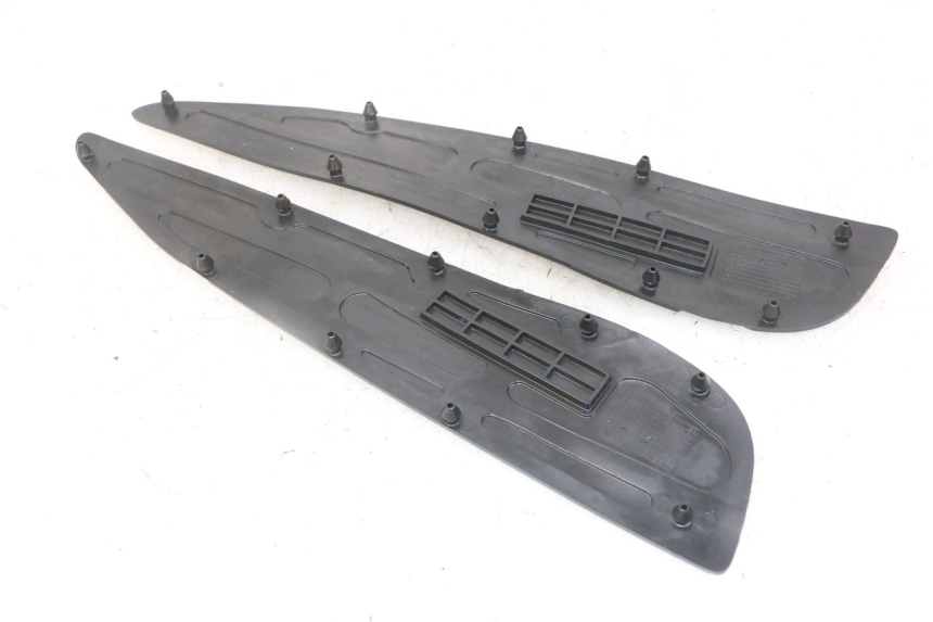 photo de ALFOMBRA DE PASO YAMAHA X-MAX XMAX 125 (2010 - 2014)