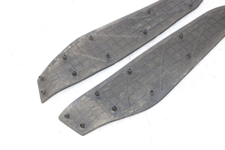 photo de ALFOMBRA DE PASO YAMAHA X-MAX XMAX 250 (2006 - 2009)