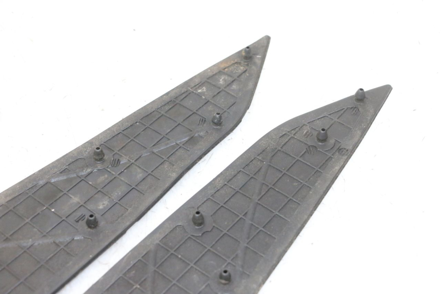 photo de ALFOMBRA DE PASO YAMAHA X-MAX XMAX 250 (2006 - 2009)