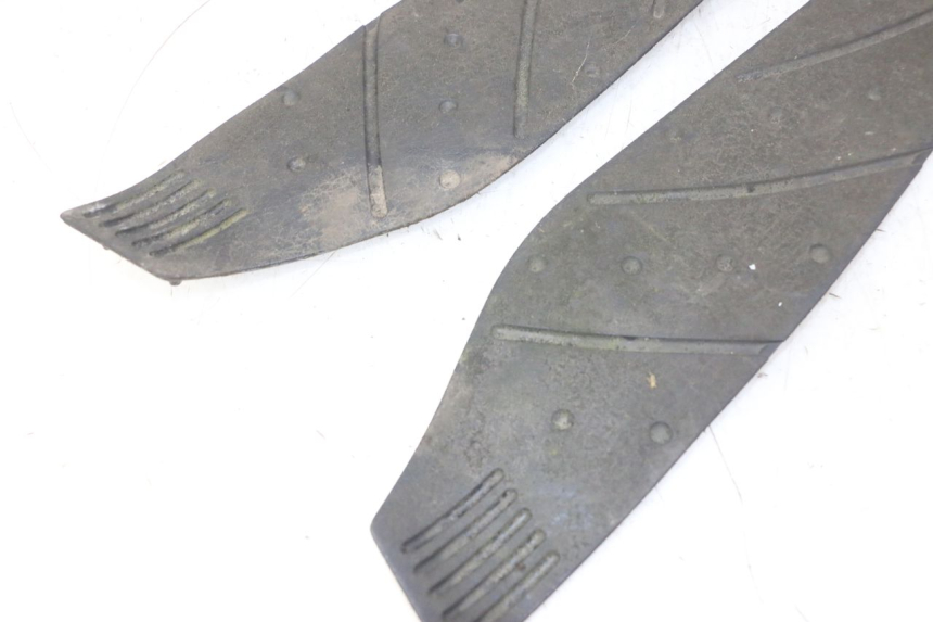 photo de ALFOMBRA DE PASO YAMAHA X-MAX XMAX 250 (2006 - 2009)