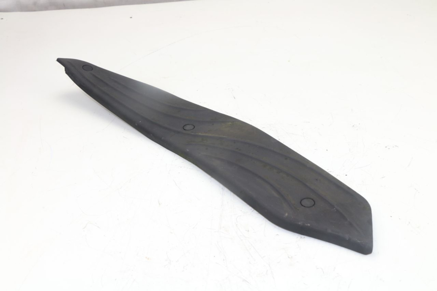 photo de TAPA REPOSAPIES GOMMA PIAGGIO X10 500 (2012 - 2018)