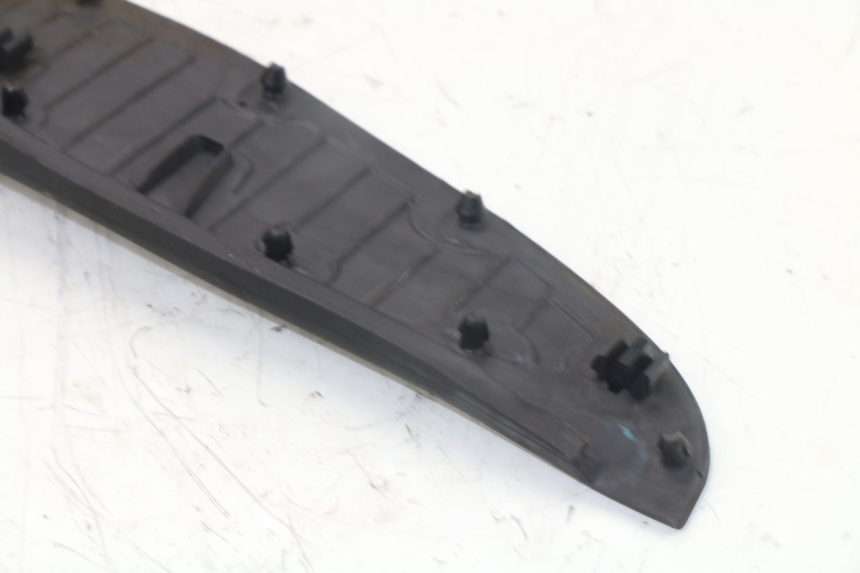 photo de TAPA REPOSAPIES GOMMA PIAGGIO X10 500 (2012 - 2018)