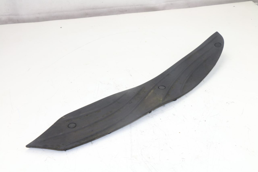 photo de TAPA REPOSAPIES GOMMA PIAGGIO X10 500 (2012 - 2018)