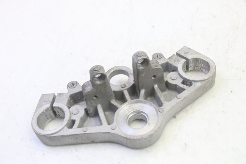 photo de T SUPERIOR DE LA HORQUILLA. DAELIM VJ ROADWIN FI 125 (2008 - 2017) - Primer plano técnico