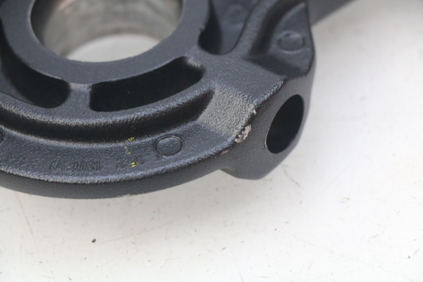 photo de T SUPERIOR DE LA HORQUILLA. KAWASAKI Z 650 (2016 - 2019)