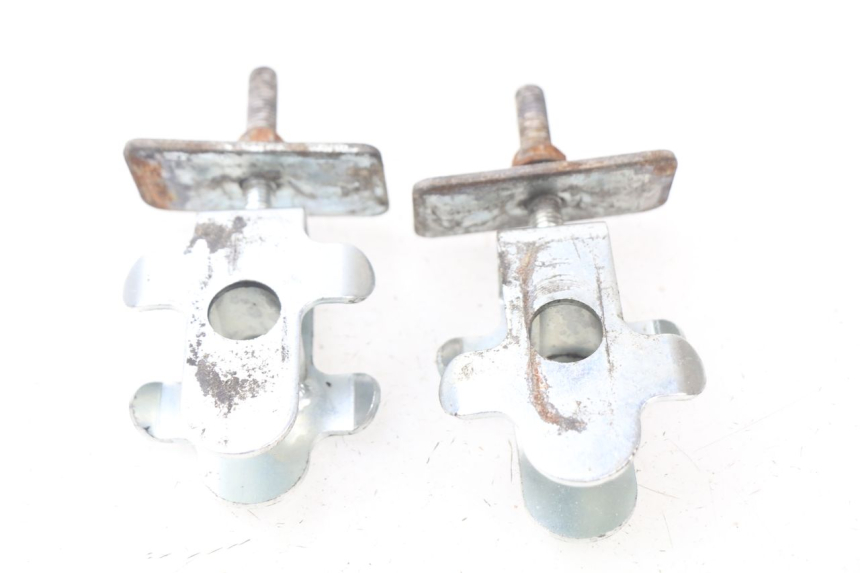 photo de TENSORES CADENA HYOSUNG AQUILA GV 125 (2009 - 2016) - Detalle de la pieza