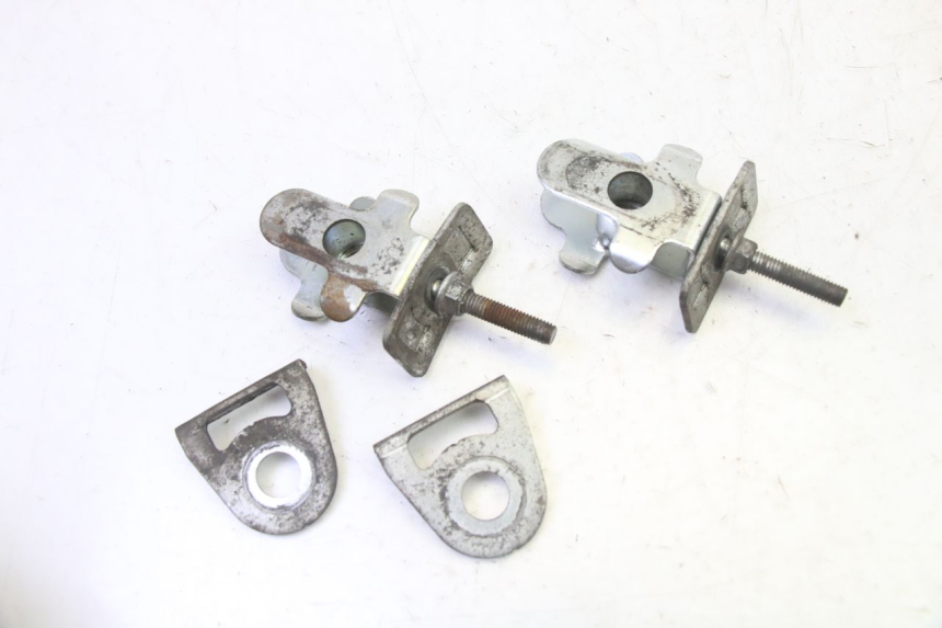 photo de Tensor de cadena HYOSUNG GV AQUILA 125 (2000 - 2009) - Detalle de la pieza