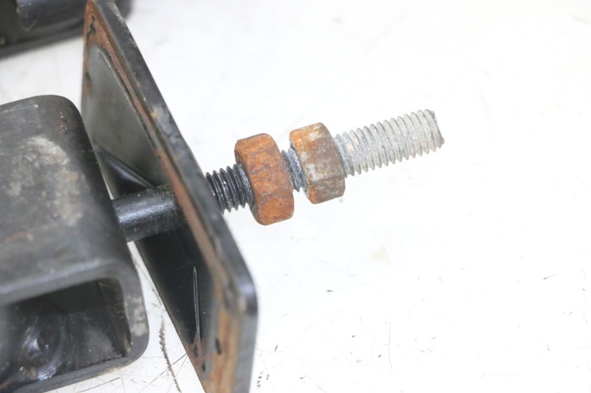 photo de TENSOR DE CADENA HONDA CBF 500 (2004 - 2007)