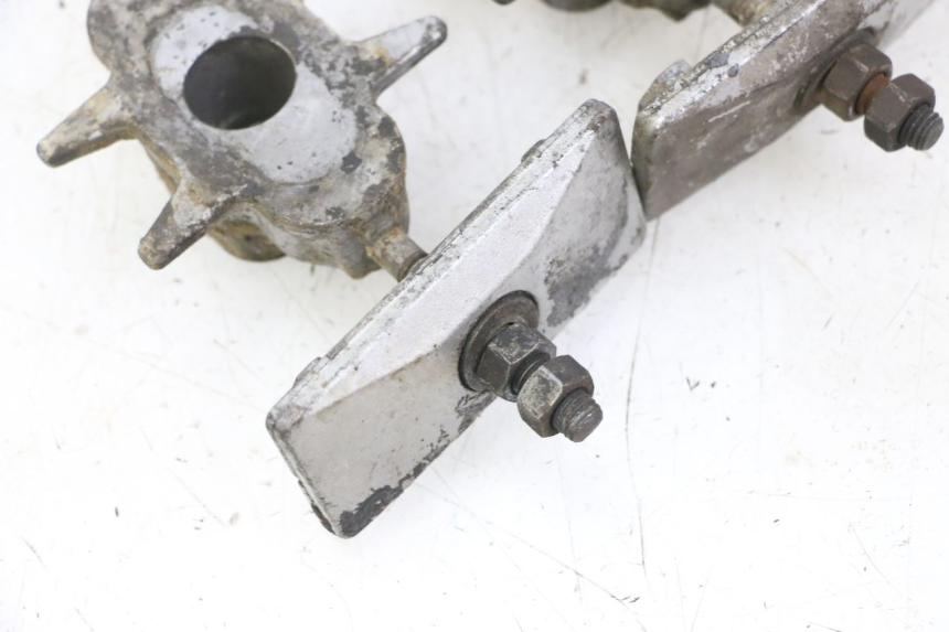 photo de TENSOR DE CADENA YAMAHA FZS FAZER 600 (2001 - 2003)