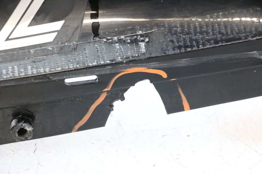 photo de CARENADO FRONTAL KAWASAKI GPZ RX 1000 (1986 - 1988) - Zoom sobre los componentes