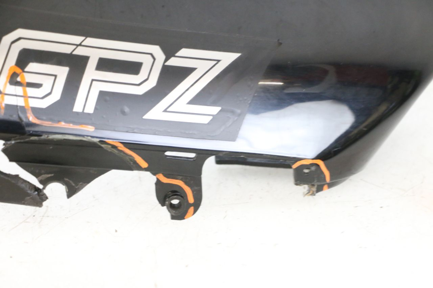 photo de CARENADO FRONTAL KAWASAKI GPZ RX 1000 (1986 - 1988) - Inspección visual detallada