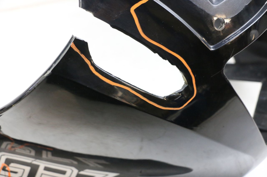 photo de CARENADO FRONTAL KAWASAKI GPZ RX 1000 (1986 - 1988) - Perfil de la pieza de repuesto