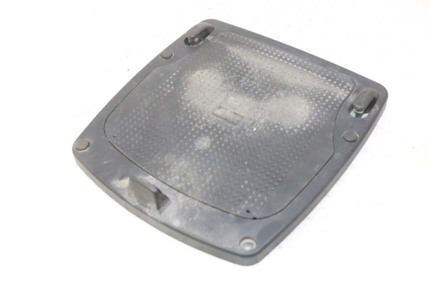 photo de MALETA PEUGEOT KISBEE 2T 50 (2010 - 2017)