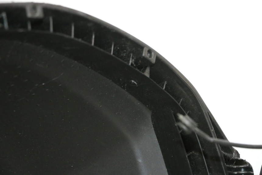 photo de MALETA YAMAHA NEO'S CORE 1 (2022 - 2026) - Zoom sobre los componentes