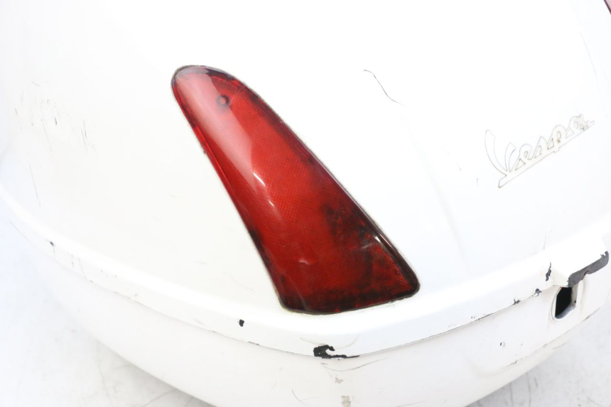 photo de MALETA PIAGGIO VESPA GTS SUPER IE 125 (2009 - 2016) - Detalle de la pieza