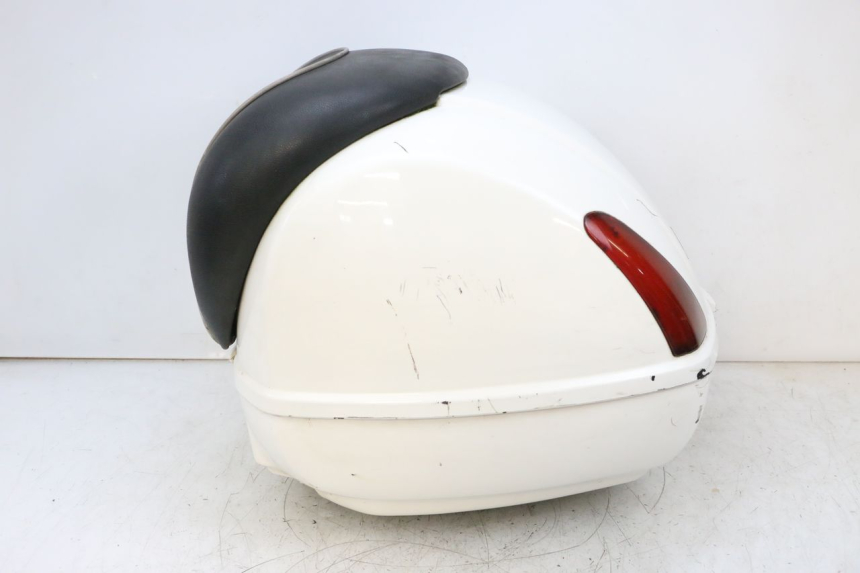 photo de MALETA PIAGGIO VESPA GTS SUPER IE 125 (2009 - 2016) - Primer plano de alta resolución
