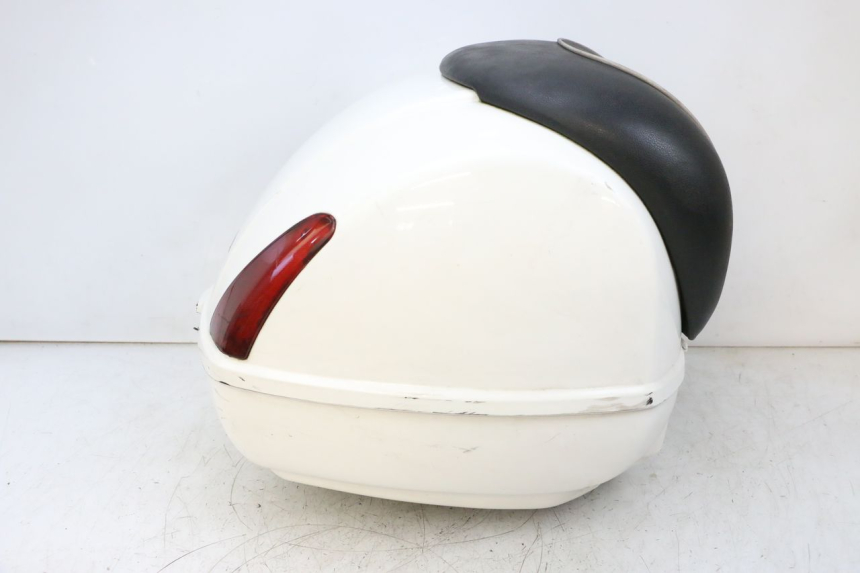 photo de MALETA PIAGGIO VESPA GTS SUPER IE 125 (2009 - 2016) - Enfoque en la estructura