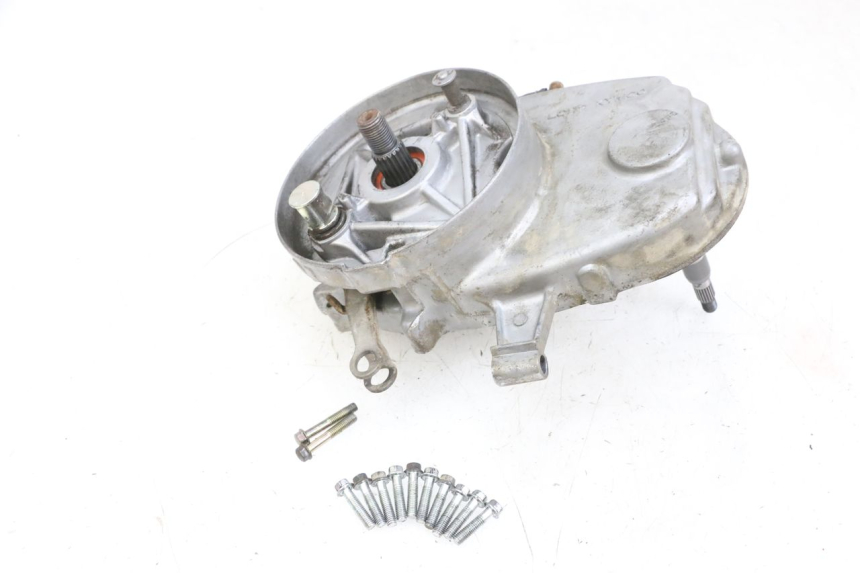 photo de TRANSMISIÓN DE LA RUEDA KYMCO AGILITY 16+ 4T 50 (2018 - 2023) - Primer plano técnico