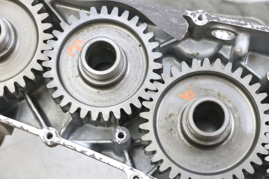 photo de RUEDA TRASERA ENGRANAJES SUZUKI BURGMAN EXECUTIVE ABS 650 (2006 - 2012) - Inspección visual detallada