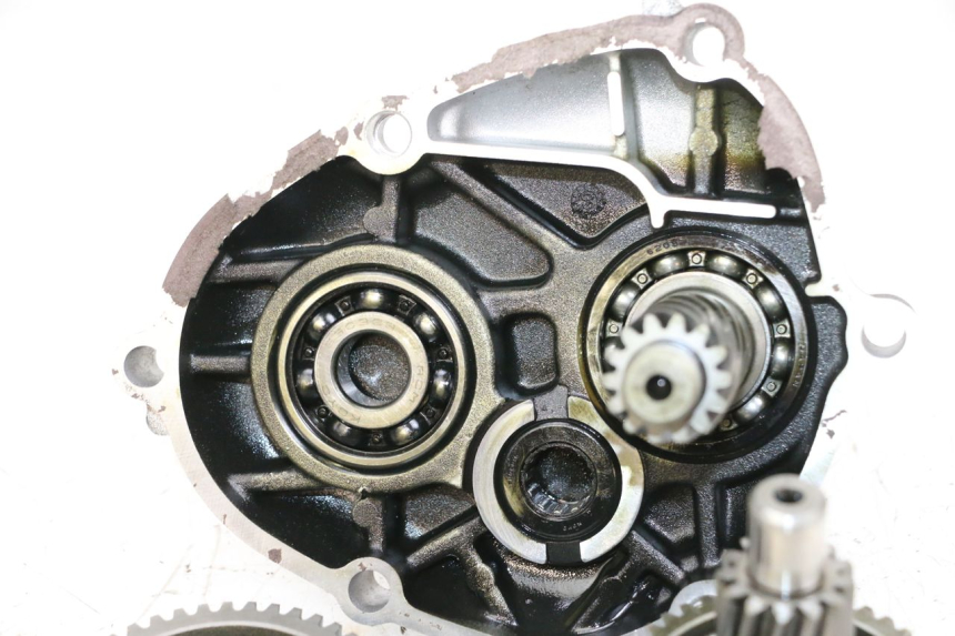 photo de RUEDA TRASERA ENGRANAJES YAMAHA X-MAX XMAX 125 (2010 - 2013) - Otra vista del artículo