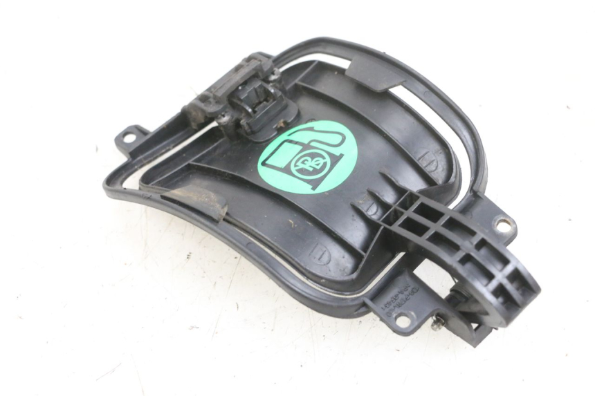 photo de TAPA DE COMBUSTIBLE YAMAHA XMAX X-MAX 125 (2006 - 2009) - Zoom estado de uso