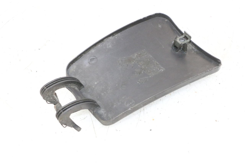photo de TAPA DE COMBUSTIBLE PIAGGIO X8 125 (2004 - 2007) - Otra perspectiva
