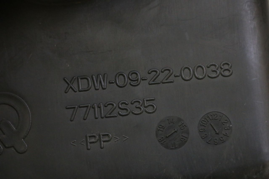 photo de TAPA QUADRO 4 4D 350 (2015 - 2018)