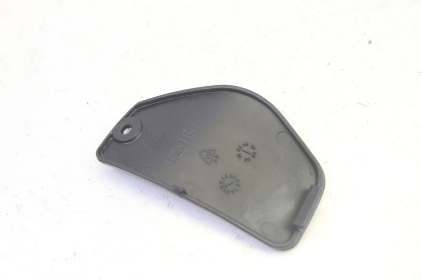 photo de TAPA FRONTAL  PIAGGIO MP3 RL 250 (2007 - 2010) - Zoom estado de uso