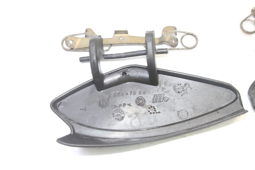 photo de TAPA DE INSPECCIÓN DELANTERA PIAGGIO X9 EVOLUTION 125 (2003 - 2007)