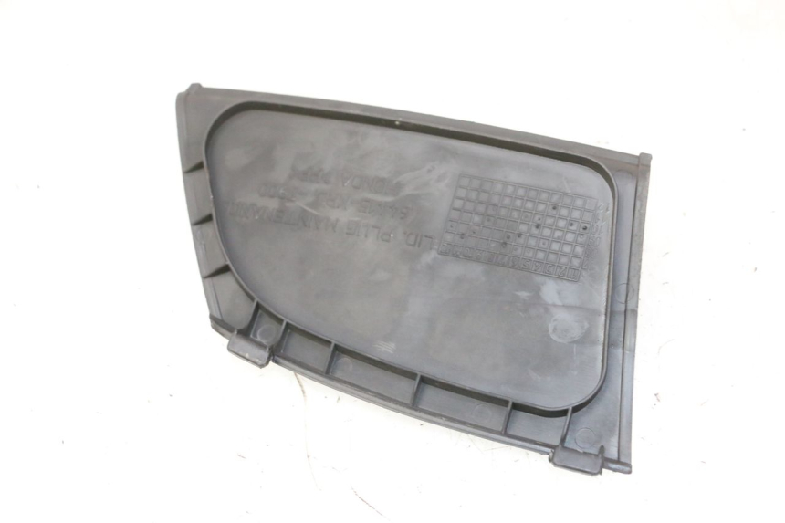 photo de TAPA DE INSPECCIÓN DERECHA HONDA FES S-WING SWING ABS 125 (2007 - 2015)
