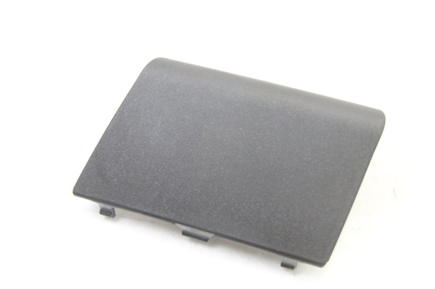photo de TAPA DERECHA PEUGEOT SATELIS 125 (2013 - 2018)