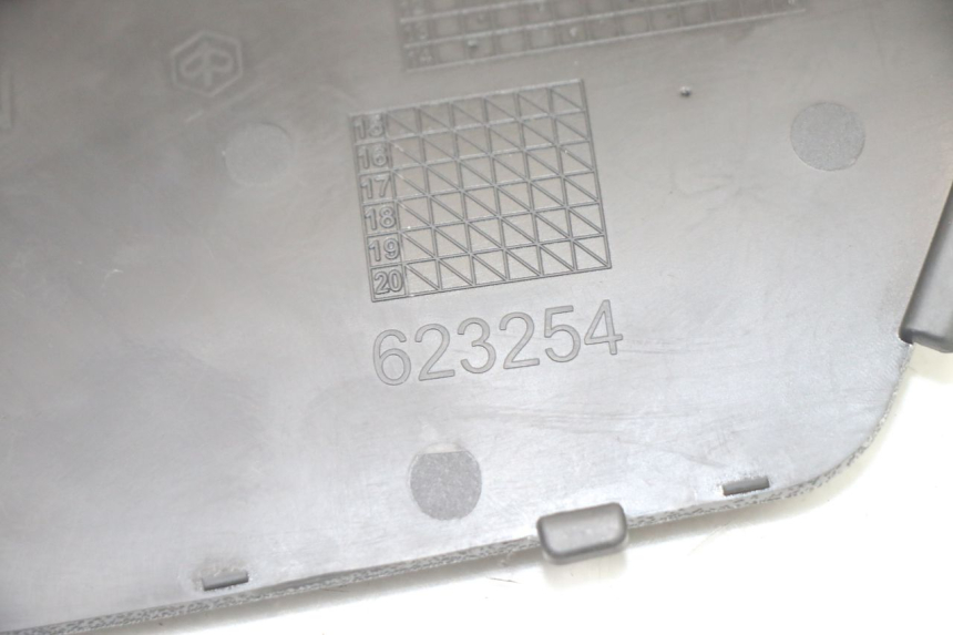 photo de TAPA DERECHA PIAGGIO MP3 500 (2014 - 2016)