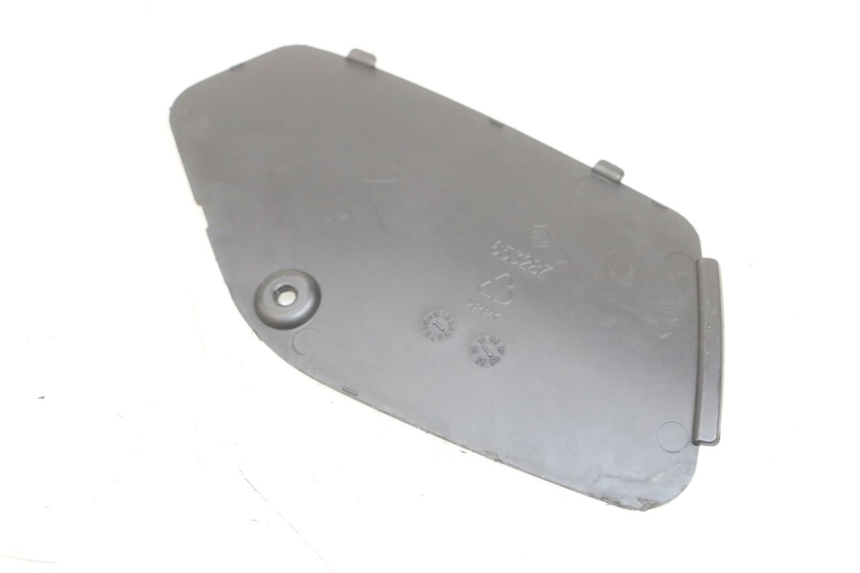 photo de TAPA IZQUIERDA PIAGGIO MP3 RL 250 (2007 - 2010) - Detalle de la pieza