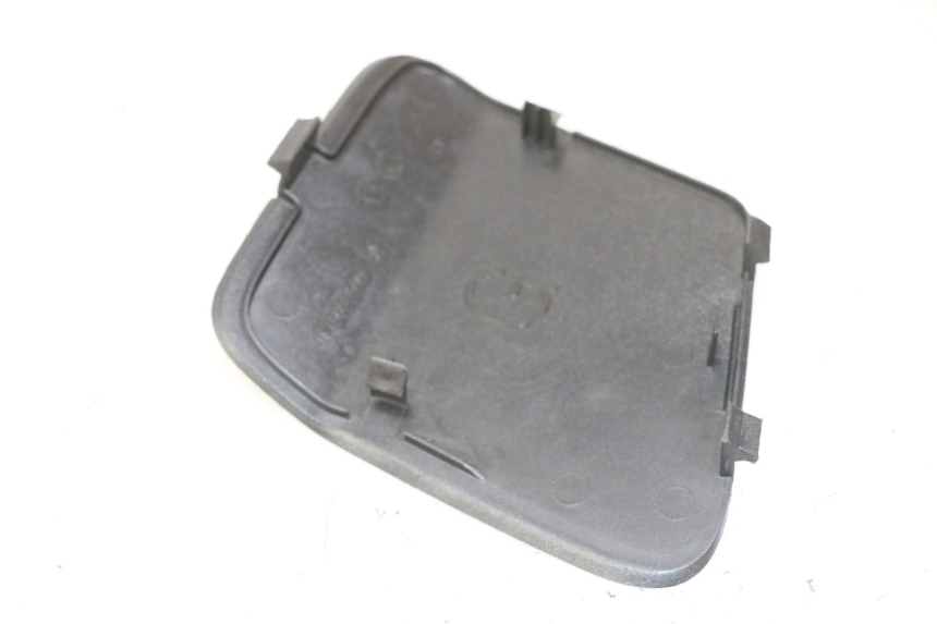 photo de TAPA IZQUIERDA PEUGEOT SATELIS COMPRESSOR K15 125 (2006 - 2009)