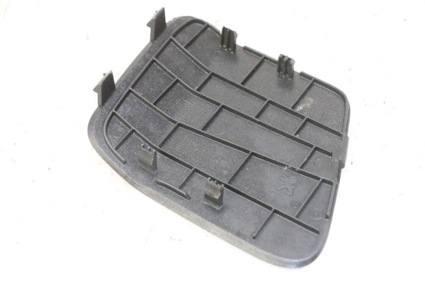 photo de TAPA IZQUIERDA PEUGEOT SATELIS 125 (2013 - 2018)