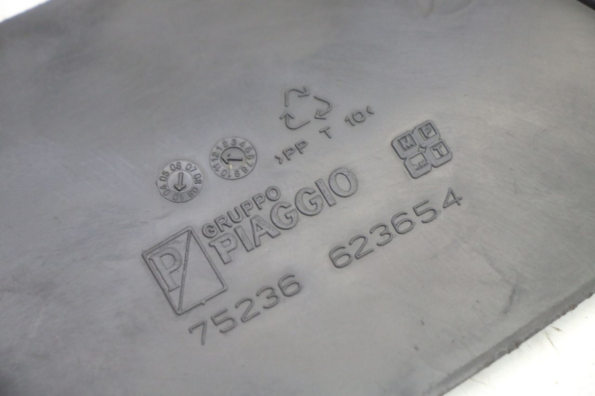 photo de TAPA DE INSPECCIÓN IZQUIERDA PIAGGIO XEVO - X EVO 125 (2007 - 2016)