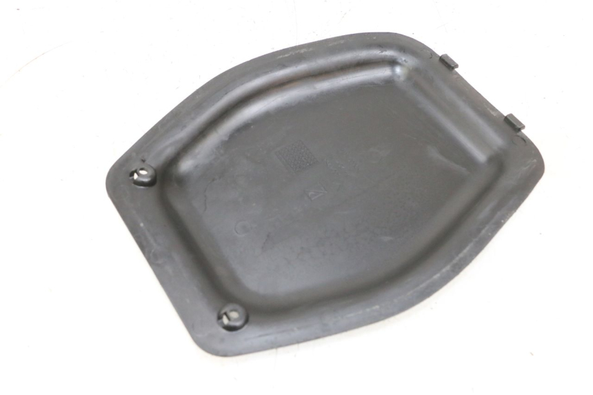 photo de TAPA DE INSPECCIóN PIAGGIO NEW TYPHOON 50 (2018 - 2021) - Zoom estado de uso