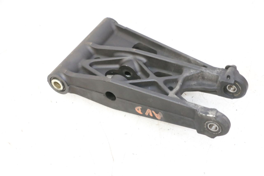 photo de BRAZO OSCILANTE DELANTERO QUADRO 4 4D 350 (2015 - 2018)