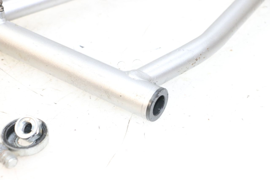 photo de BRAZO OSCILANTE DELANTERO YAMAHA YFM R RAPTOR 250 (2008 - 2014) - Características distintivas