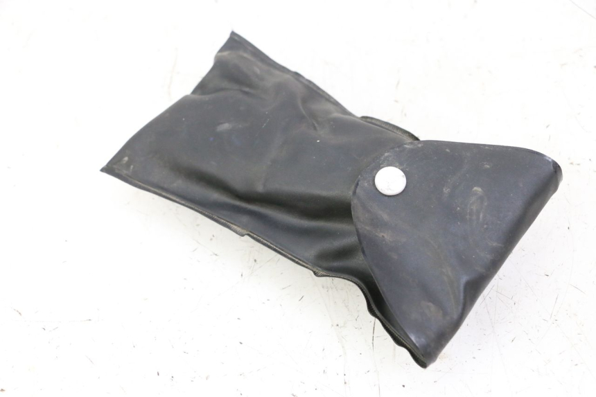 photo de JUEGO HERRAMIENTAS SUZUKI GSR 750 (2011 - 2017)