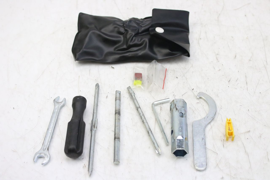 photo de KIT DE HERRAMIENTAS MBK SKYCRUISER 125 (2010 - 2013)